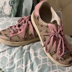 Coach White Leather Sneaker with Pink Accents